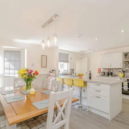 Roseberry House * 기스버러